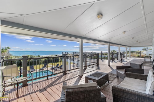 Posh Ocean Front: Huge Private Pool/Yard/Spa/Patio/GameRoom w 4 En-Suite BathRms