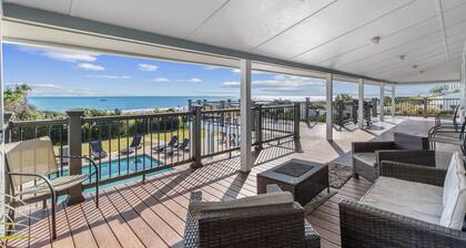 Posh Ocean Front: Huge Private Pool/Yard/Spa/Patio/GameRoom w 4 En-Suite BathRms