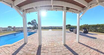 Posh Ocean Front: Huge Private Pool/Yard/Spa/Patio/GameRoom w 4 En-Suite BathRms