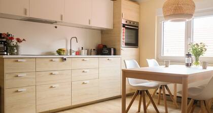 Haus Hummel | vacation apartment Liese | 300 m to the lake | large garden & playground