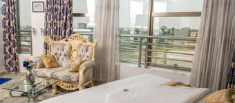 Marriot Metropolitan Hotel