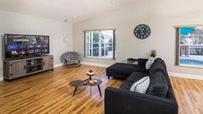 House, Multiple Beds, Pool Access, Pool View | Living area | 40-inch TV with digital channels - Vacation Haven on Bailey (Davenport)