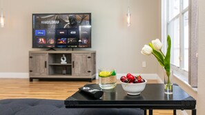 House, Multiple Beds, Pool Access, Pool View | Interior - Vacation Haven on Bailey (Davenport)