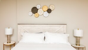 House, Multiple Beds, Pool Access, Pool View | 4 bedrooms, free WiFi, bed sheets - Vacation Haven on Bailey (Davenport)