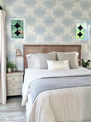 2 slaapkamers, een bureau, een strijkplank/strijkijzer, gratis wifi