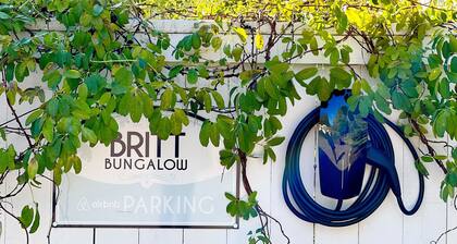 Award Winning Britt Bungalow in the Historical Heart of Jacksonville Oregon