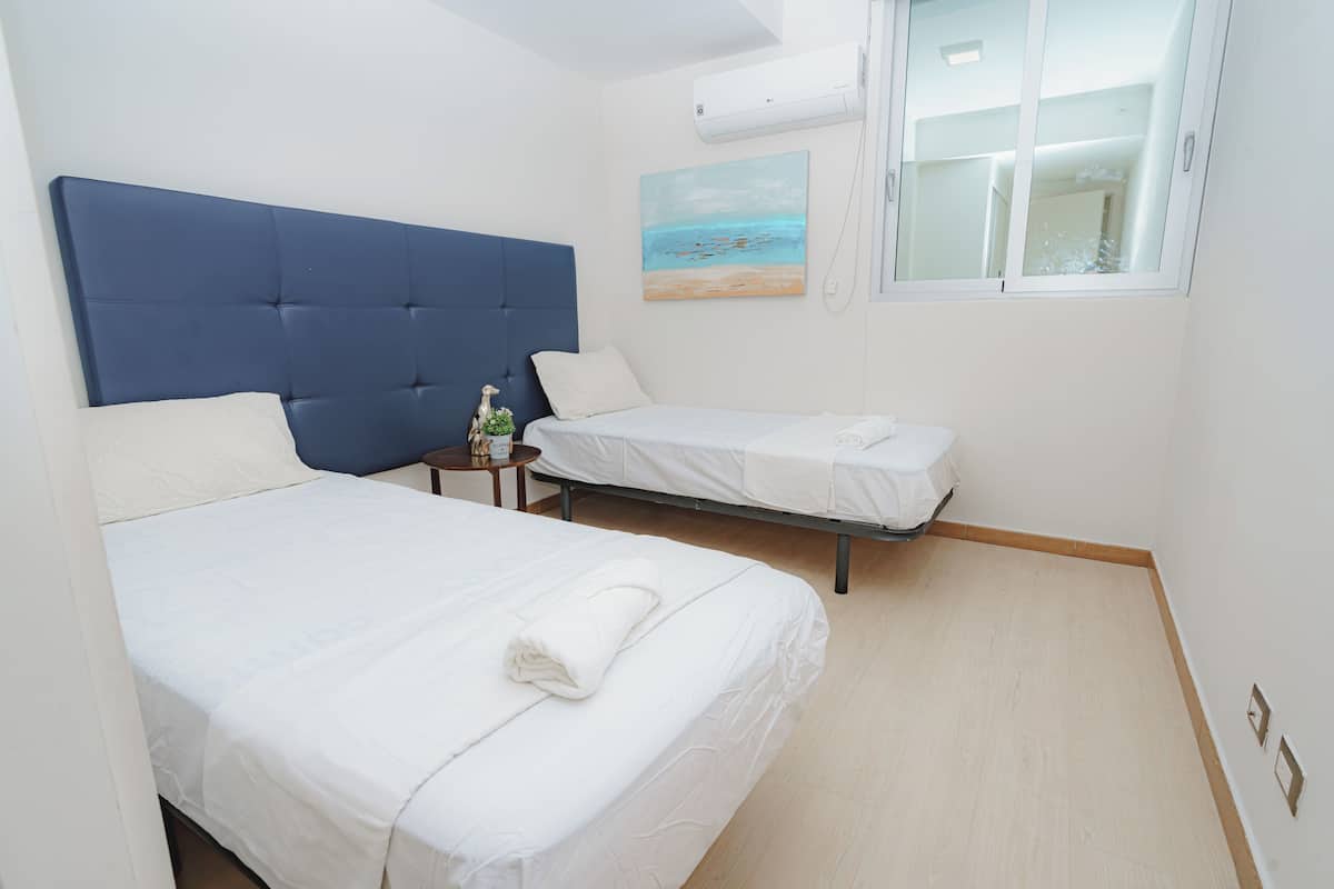 Apartment, 2 Bedrooms | 3 bedrooms, individually decorated, individually furnished