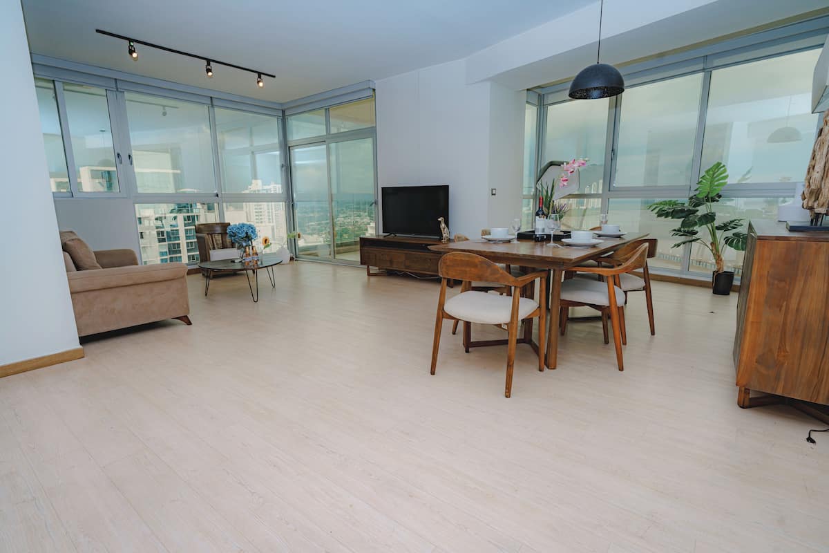 Apartment, 2 Bedrooms | Living area | 32-inch Smart TV with digital channels, TV, Netflix