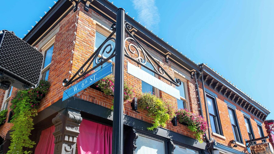 Heart of Mainstrasse Apt 1