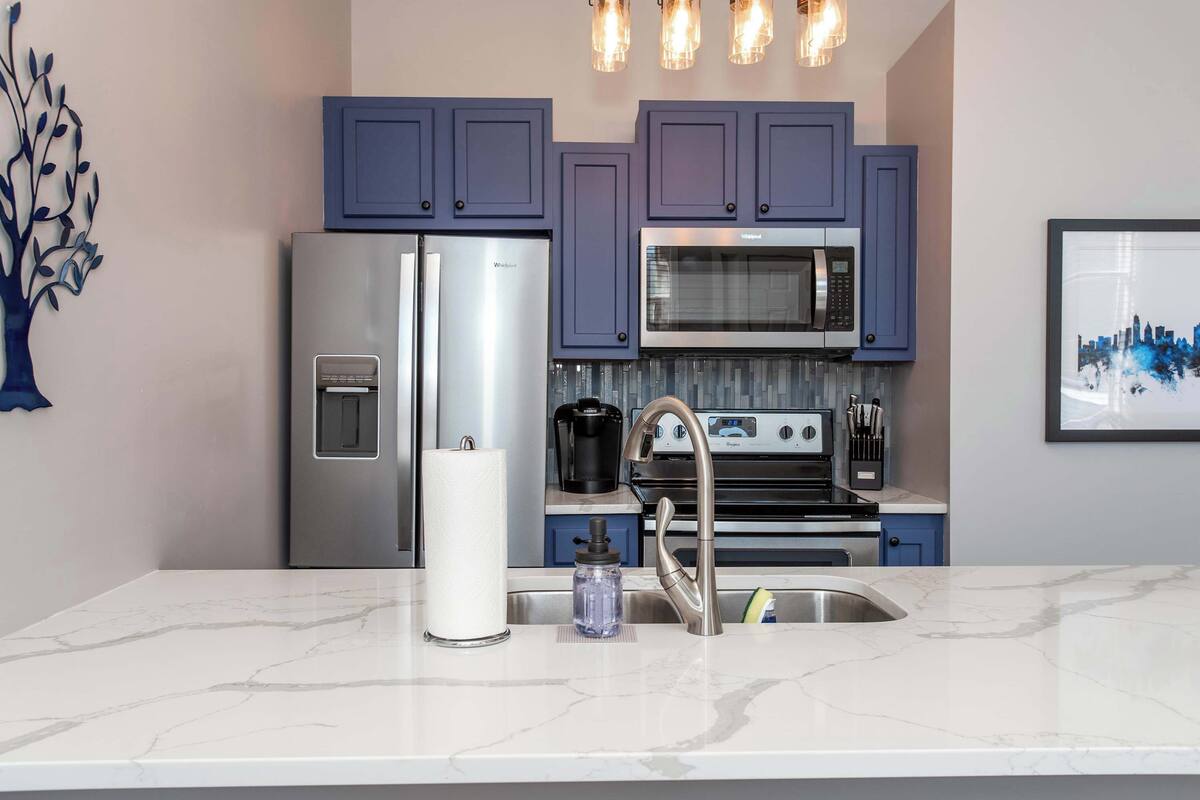 Condo, 1 cama Queen size y sofá cama, cocina | Cocina privada | Refrigerador, microondas, horno y parrilla de estufa