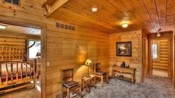 5 habitaciones, tabla de planchar con plancha y wifi gratis