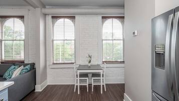 Condo, 1 Queen Bed with Sofa bed, Kitchen | Interior