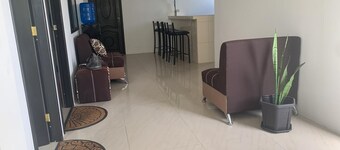 BLUE LEGS RENT DEPARTMENT