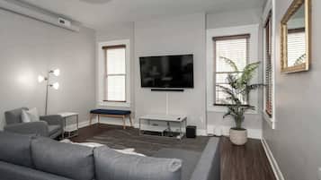 Condo, 2 Queen Beds, Kitchen | Living area | 40-inch TV with digital channels