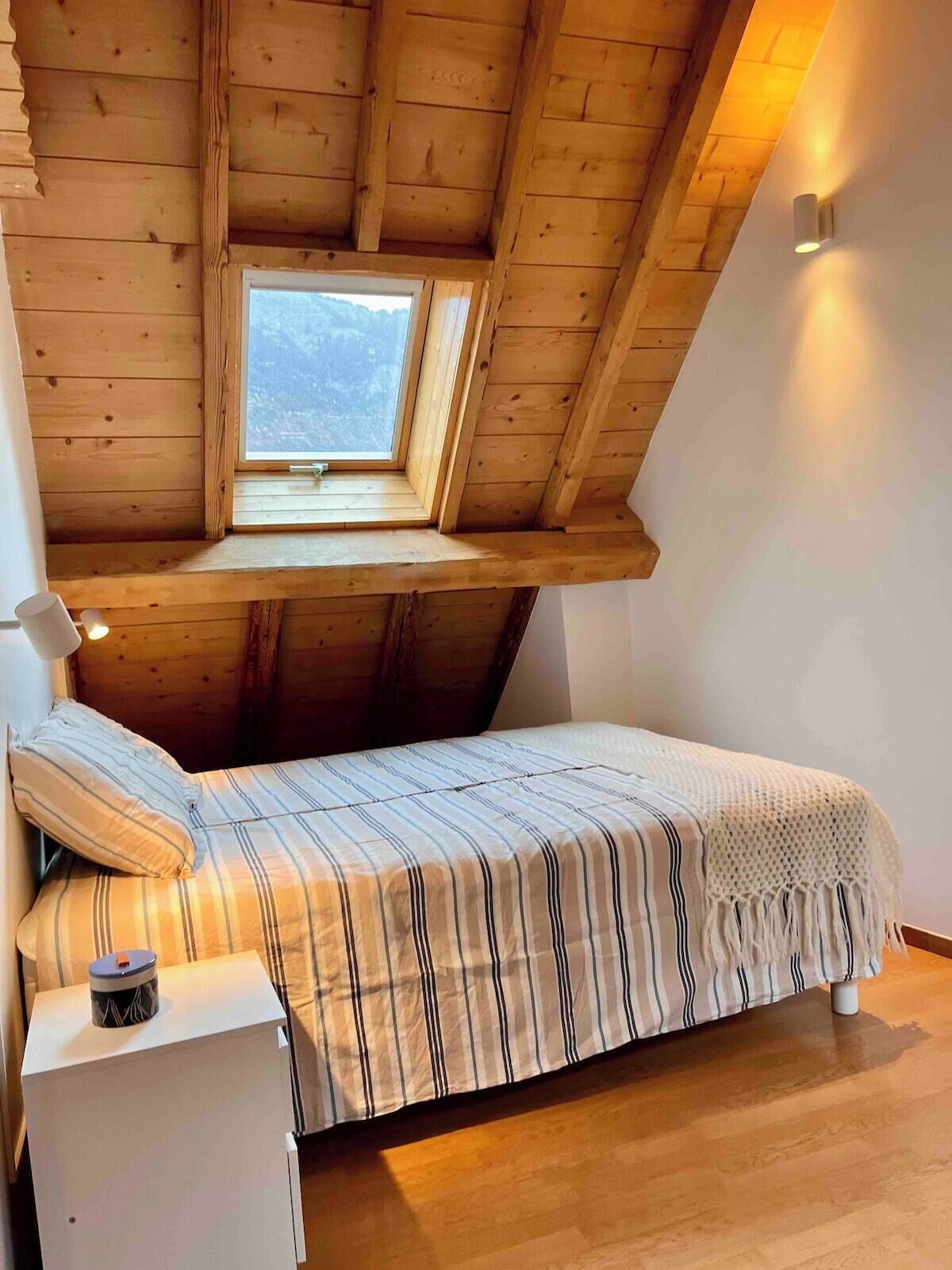2 chambres, lit parapluie, Wi-Fi, draps fournis