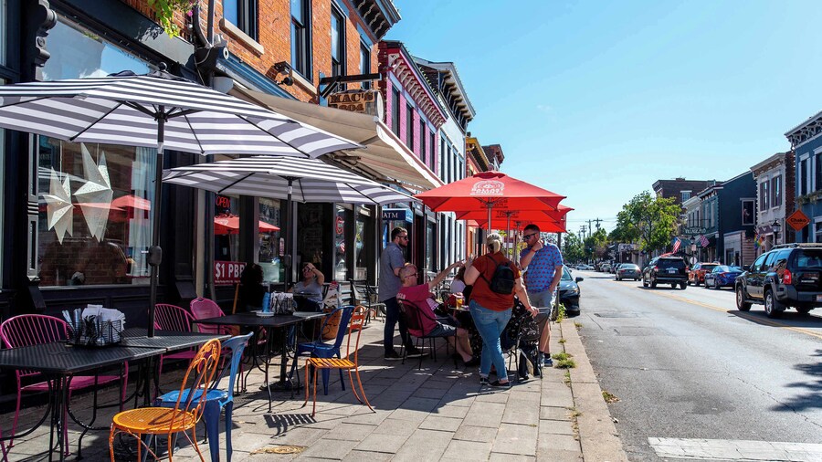 Heart of Mainstrasse Apt 2