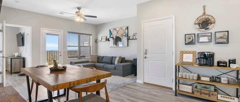 Condo, Multiple Beds, Patio, Mountain View (A Little Slice of Branson) | Interior