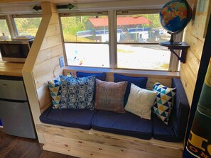 Living area - Gorgeous Stays (Bryson City)