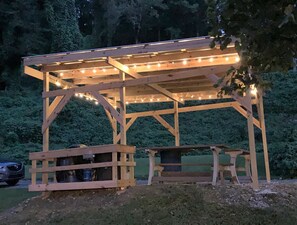 Individually decorated, individually furnished, bed sheets - Gorgeous Stays (Bryson City)