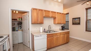 Condo, 2 Queen Beds, Kitchen, Garden View | Private kitchen | Fridge, microwave, oven, stovetop