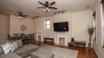 Condo, 2 Queen Beds, Kitchen, Garden View | Interior