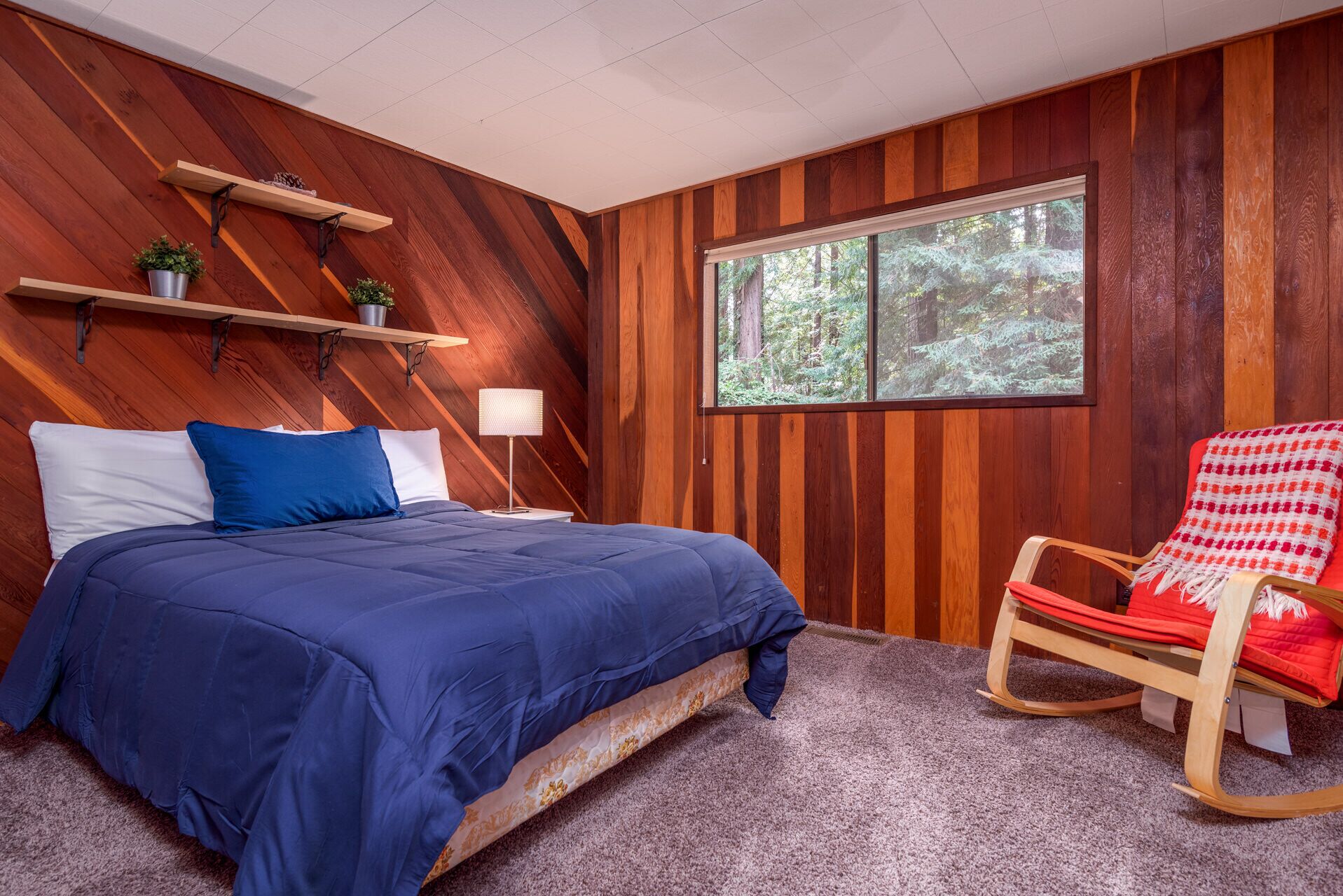 House, Multiple Beds, Fireplace, Garden View | 4 bedrooms, free WiFi, bed sheets