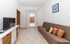 Smart TV - Awesome apartment in Poljica with WiFi (Poljica)