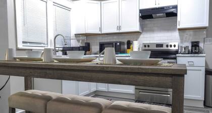 Modern 1 bedroom 1 bath apartment