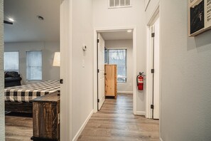 5 bedrooms, desk, iron/ironing board, free WiFi
