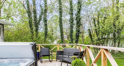 The Dacha - Hot Tub, Family-Friendly