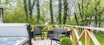 The Dacha - Hot Tub, Family-Friendly