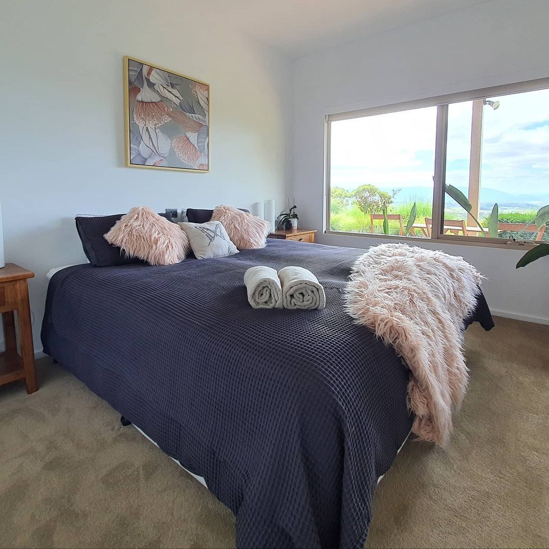 2 bedrooms, travel crib, WiFi