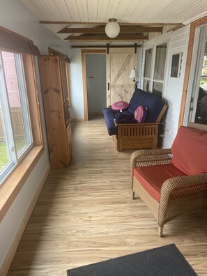 Älytelevisio, videopelejä, DVD-soitin