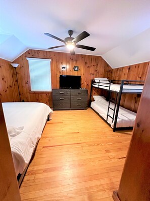 3 chambres, fer et planche Ă repasser, Wi-Fi gratuit, draps fournis