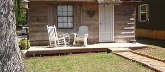 Cozy, Tiny home on 2 acres b/t Hoover & Tuscaloosa