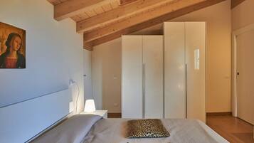 4 Schlafzimmer, Reisekinderbett, kostenloses WLAN