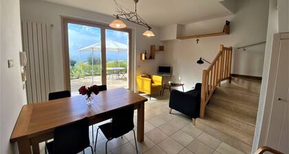 Alleinstehendes Ferienhaus mit Klimaanlage, W-LAN, TV, Terrasse, Haustiere erlaubt, Panoramablick