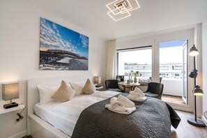 1 bedroom, in-room safe, iron/ironing board, WiFi - Strandnah - Schönes 1-zimmer App., Strandnah, Balkon, Stellplatz, Wlan. Haustiere Erlaubt (Sylt)