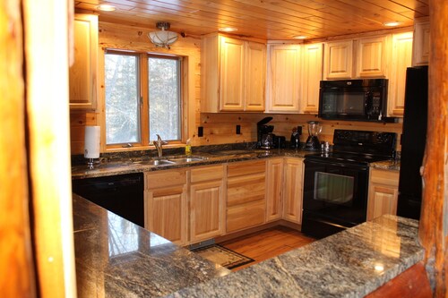 Seney Cabin with hot tub