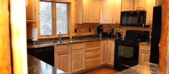 Seney Cabin with hot tub