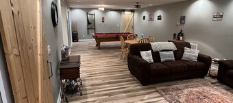 Quiet and secluded barn home close to Ft Leonard Wood and outdoor activities!!!!