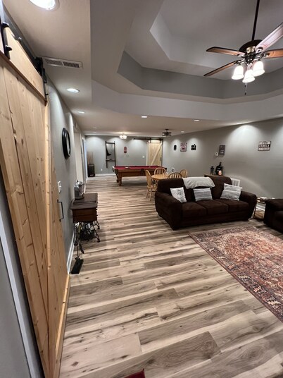 Quiet and secluded barn home close to Ft Leonard Wood and outdoor activities!!!!