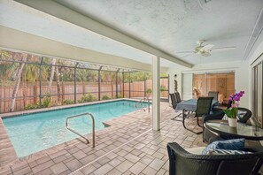 حمّام سباحة خارجي، حمّام سباحة مُدفَّأ