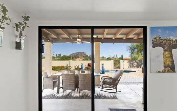 Outdoor dining