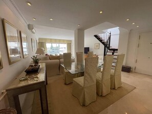 Interior - Pent-House, 3 Bedroom, Sleeps 6, Parking (Marbella)