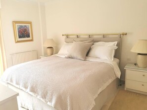 3 Schlafzimmer, Bügeleisen/Bügelbrett, WLAN, Bettwäsche