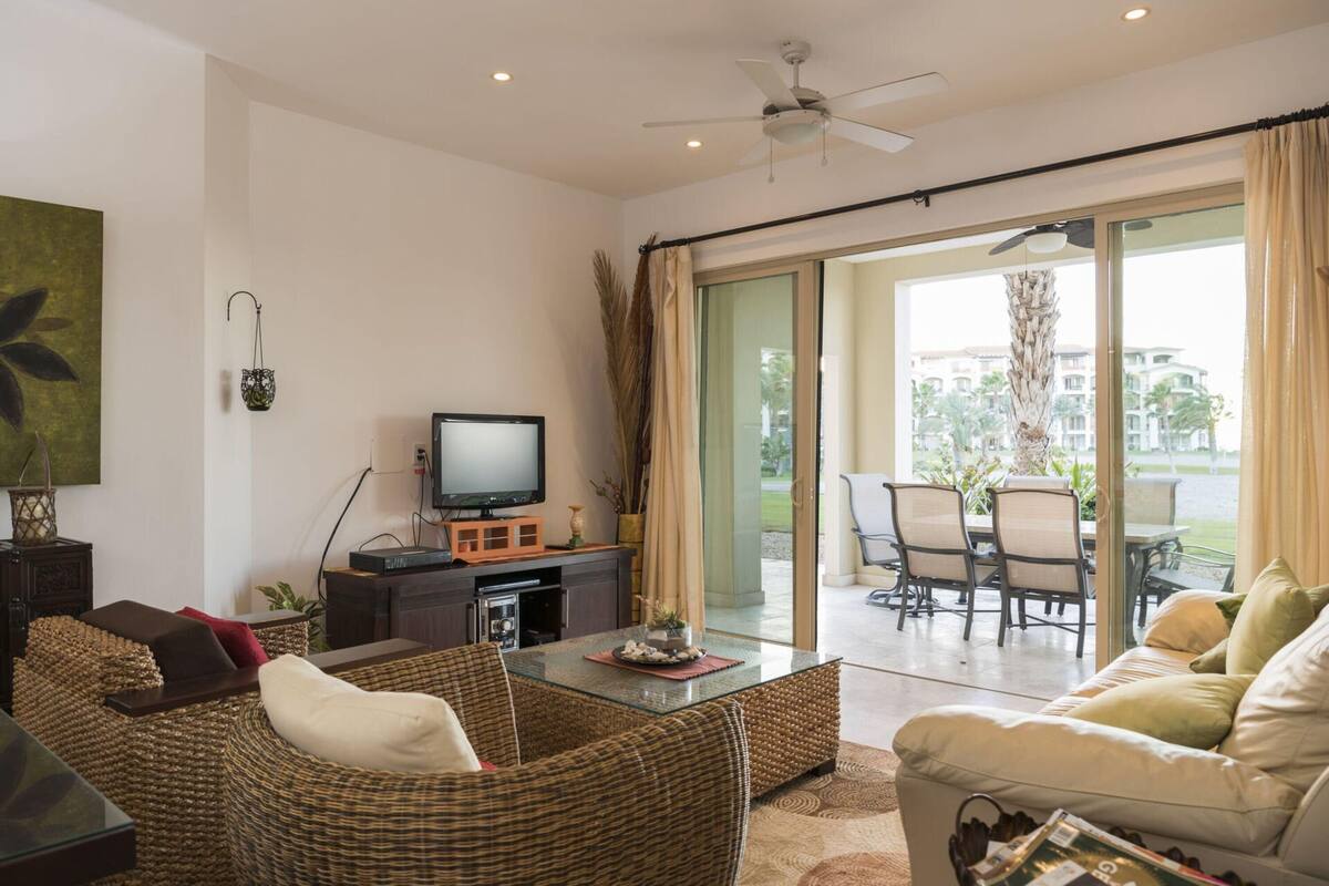 Condo, 2 habitaciones | Sala de estar