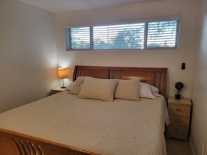 5 slaapkamers, een bureau, gratis wifi, beddengoed
