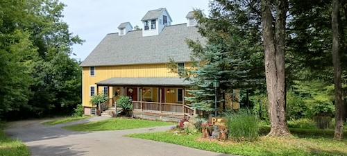 Yellow Barn Estate