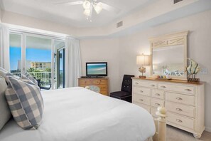 2 slaapkamers, een bureau, een strijkplank/strijkijzer, gratis wifi